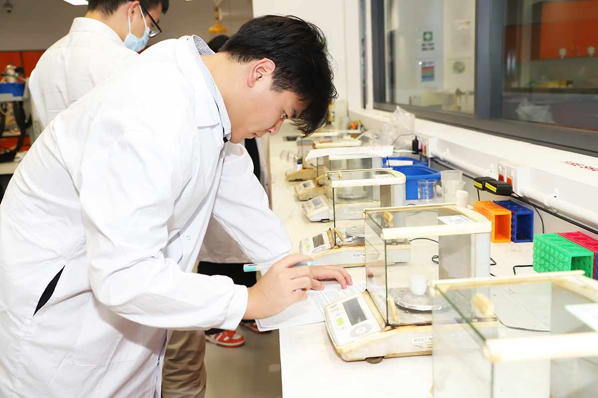 1 Preparatory Course for Cambridge International General Certificate of Secondary Education插图.JPG